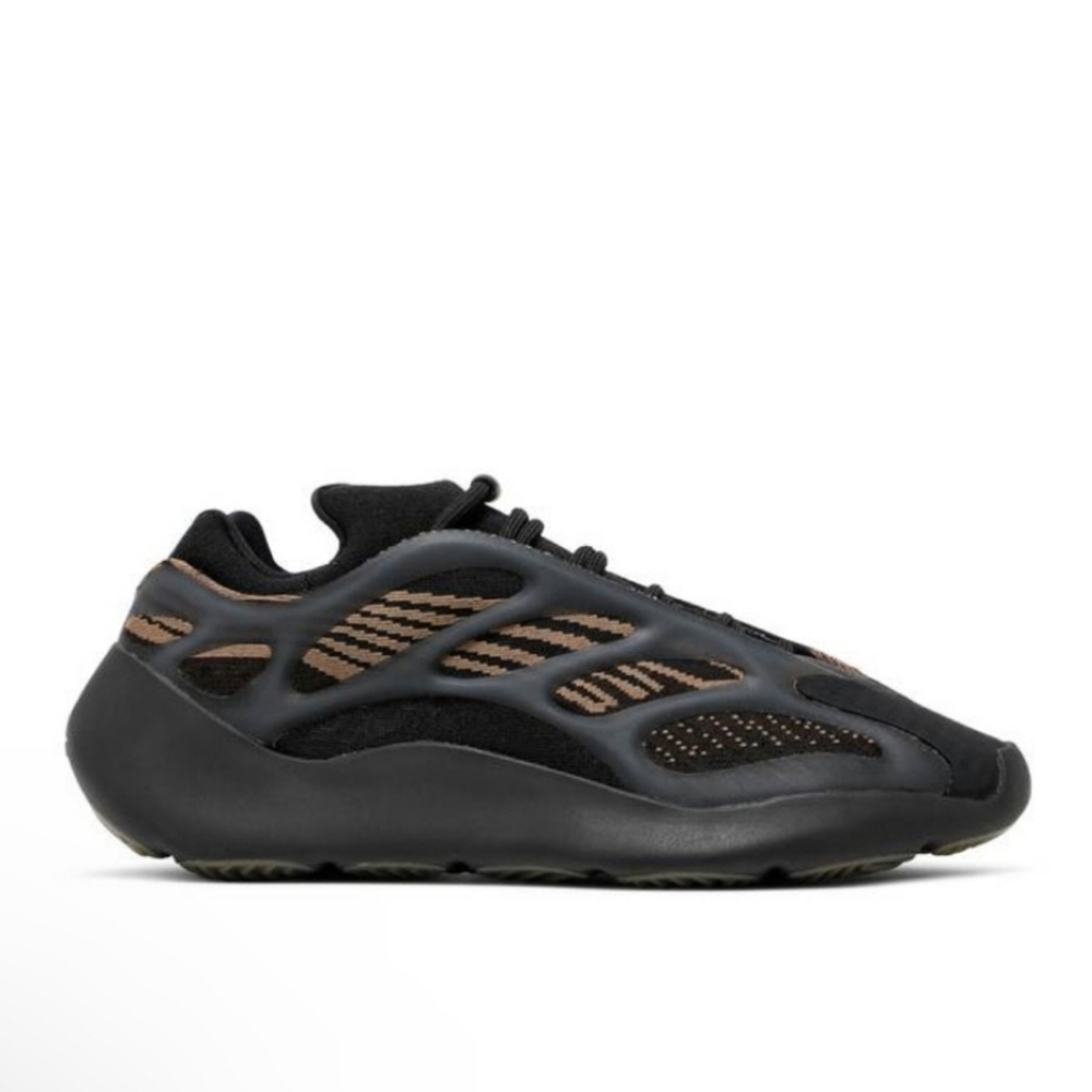 Yeezy 700 Clay